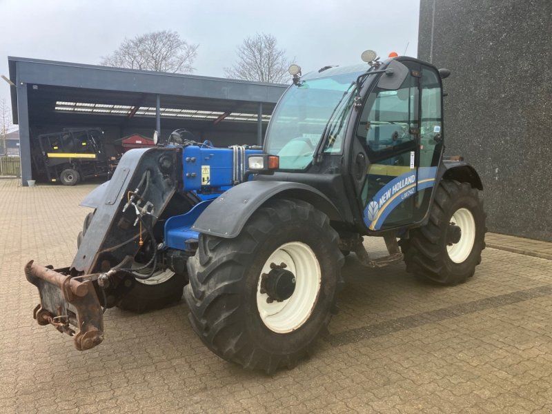 New Holland lm7.42