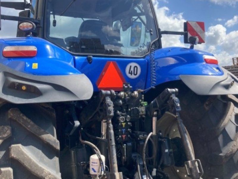 New Holland T8.435 UC PLMI