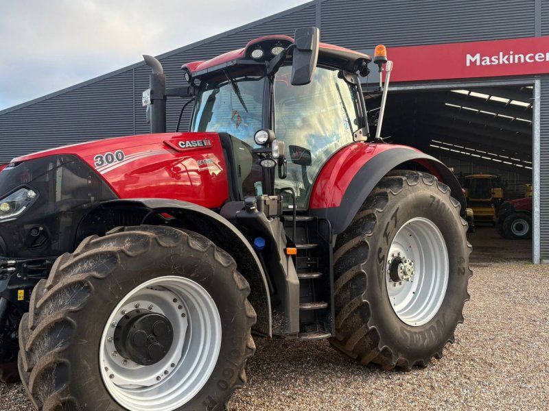 Case IH Optum 300 CVX