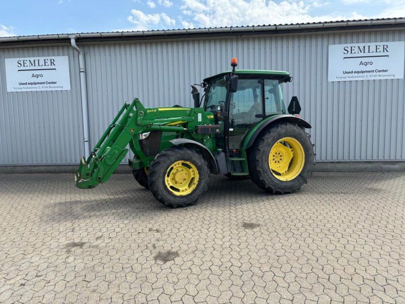John Deere 5115M
