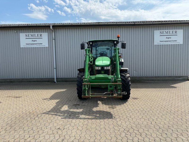 John Deere 5115M
