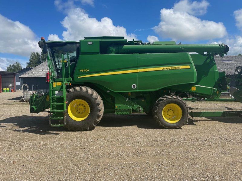 John Deere T670I, 4 WD