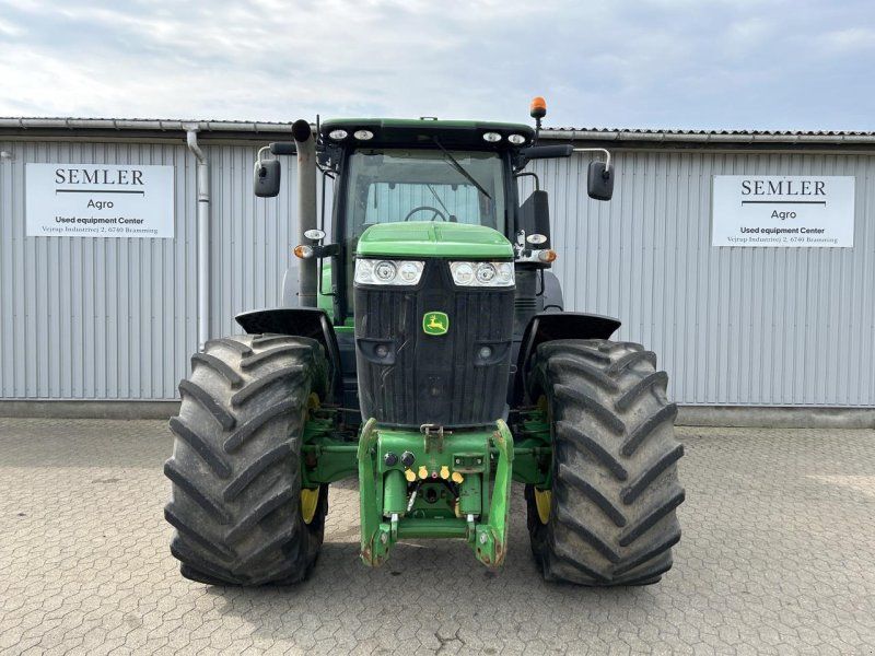John Deere 7230R