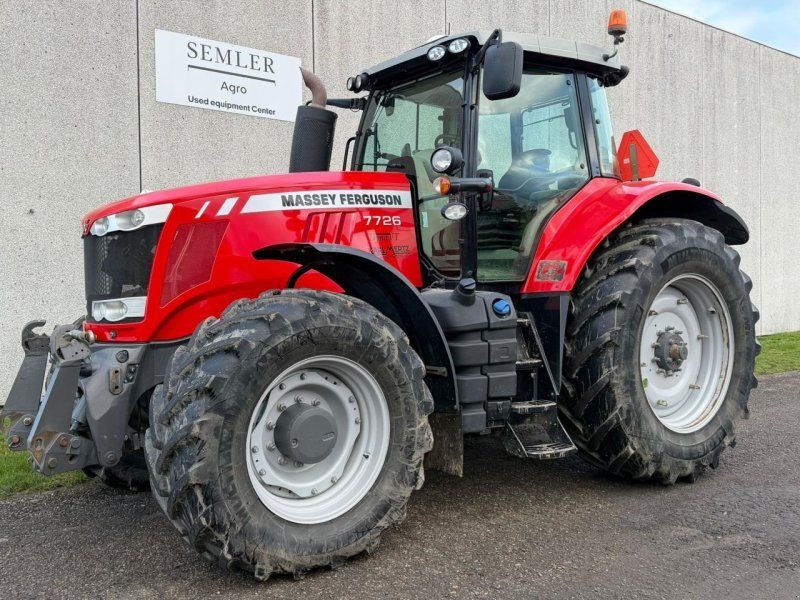 Massey Ferguson 7726