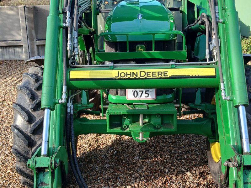 John Deere 5070M med frontlæsser