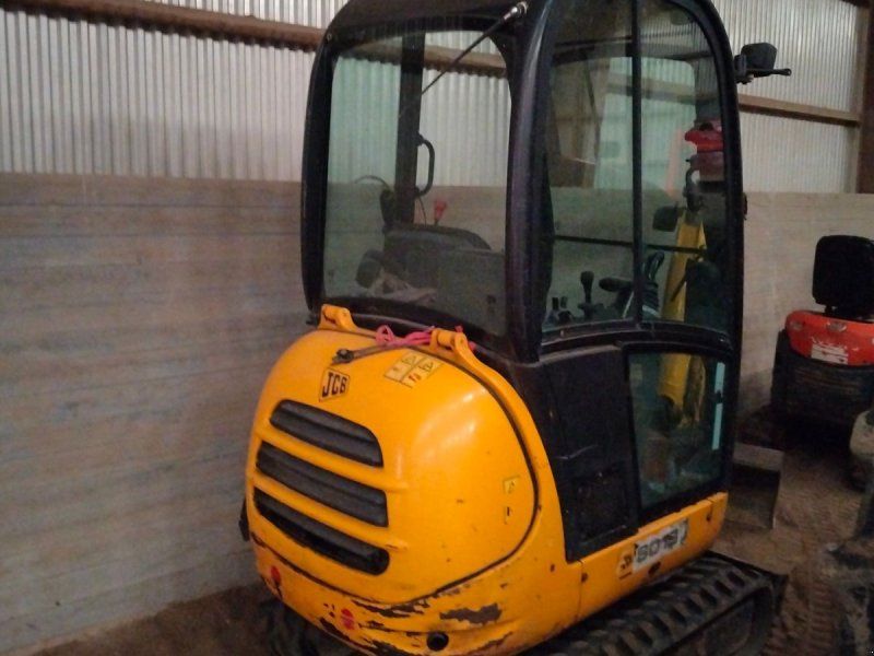 JCB 8018 med nyere bælter