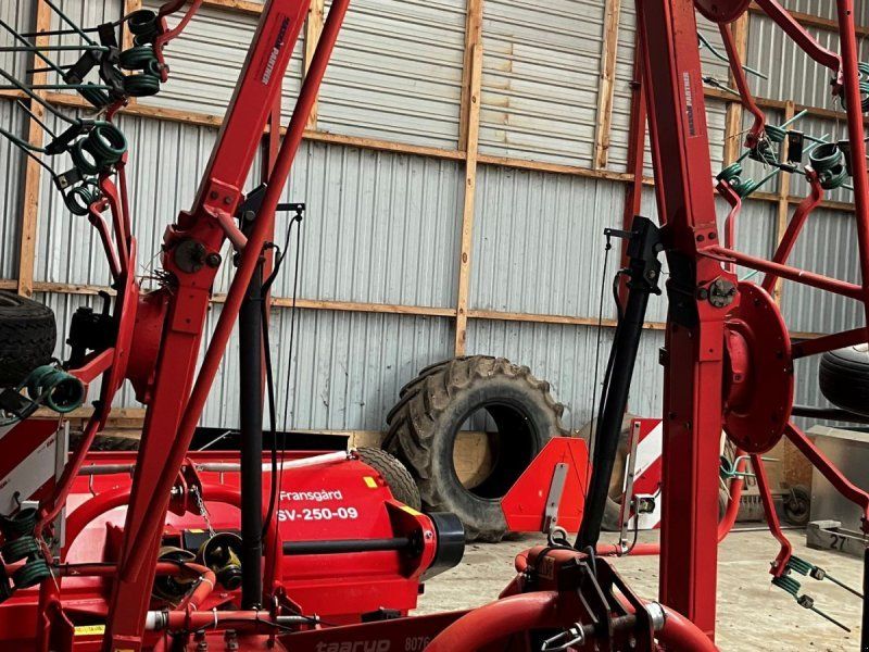 Kverneland Taarup 8076