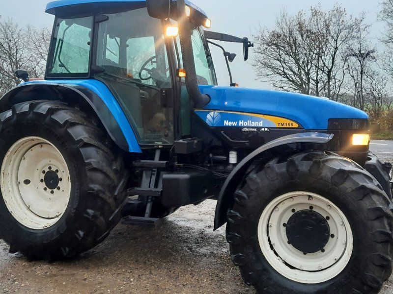 New Holland TM 155 Range Comand med frontlift Super Steer lige klar til snee