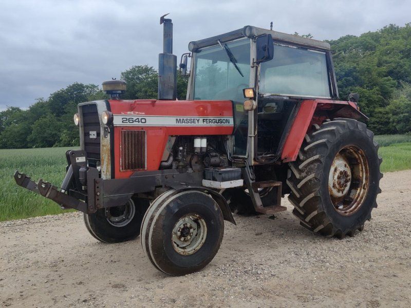 Massey Ferguson 2640 med frontlift