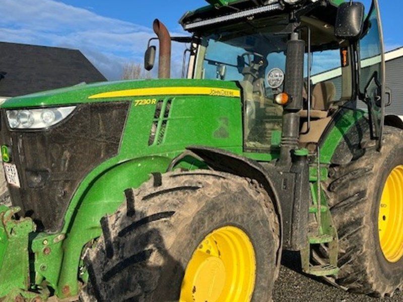 John Deere 7230R