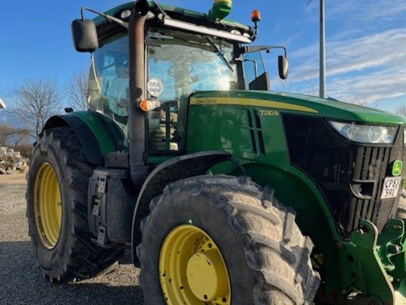 John Deere 7230R