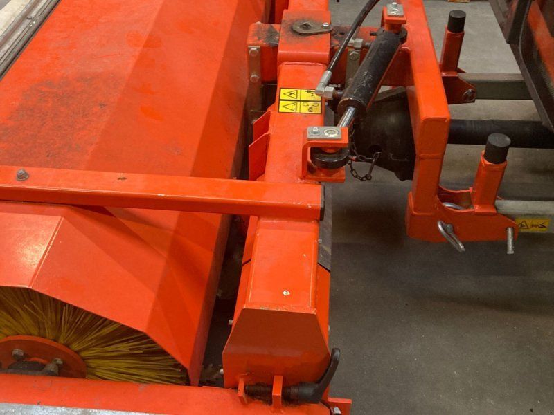 Husqvarna Fejemaskine med sving 5904500-01