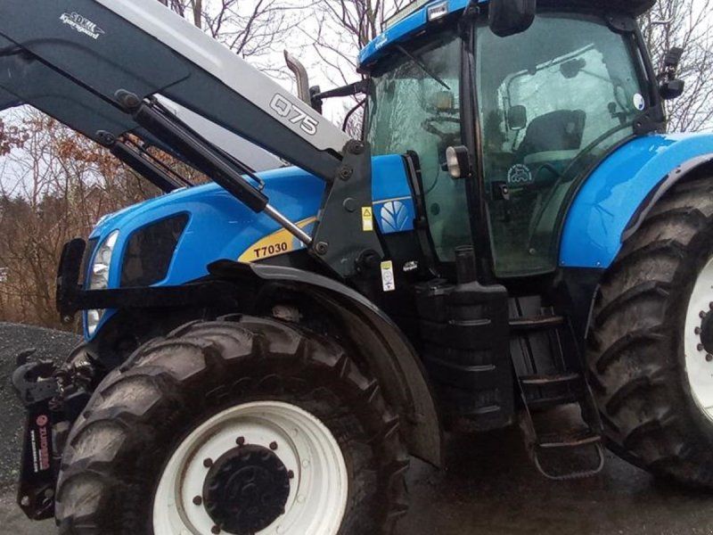 New Holland 7030