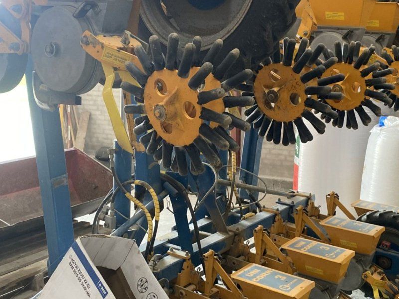 Kleine Unicorn 3, 12 rækket. Utrolig velholdt maskine fra hør.