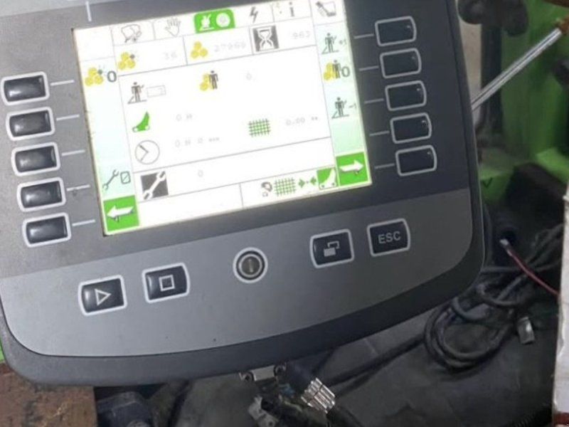 Claas ROLLANT 255 RC UNIWRAP