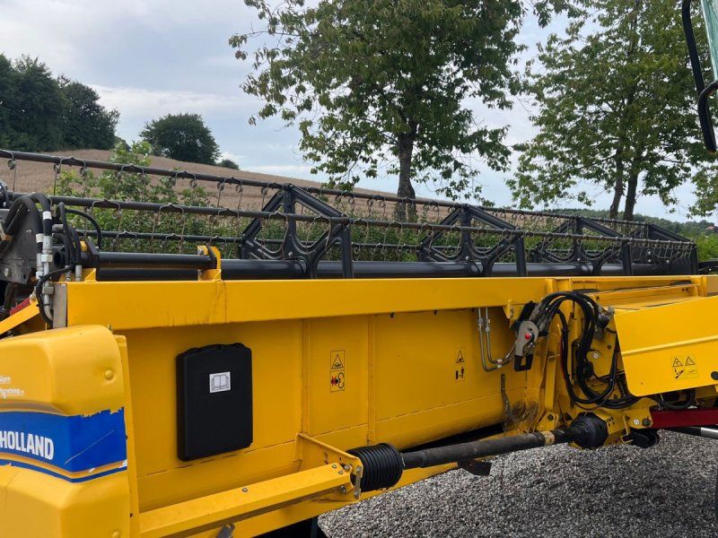 New Holland 24 fod skærebord Årgang  inkl vogn