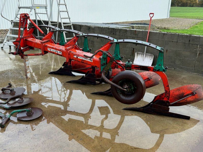Kverneland 4 furet