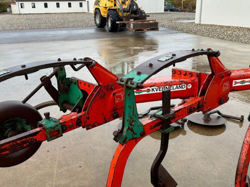 Kverneland 4 furet
