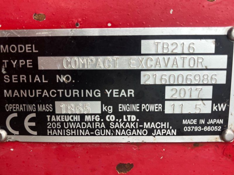 Takeuchi TB216 Tiltman med hydraulisk skovlskifte