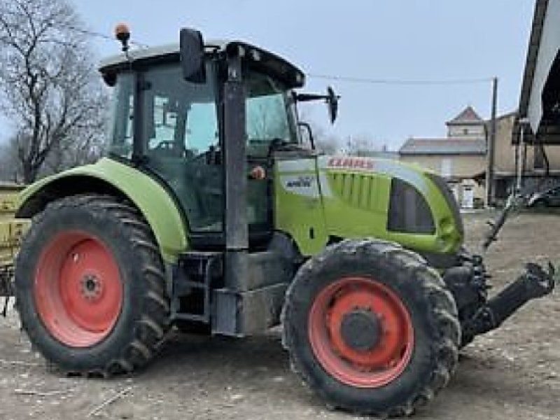 Claas ARION 520