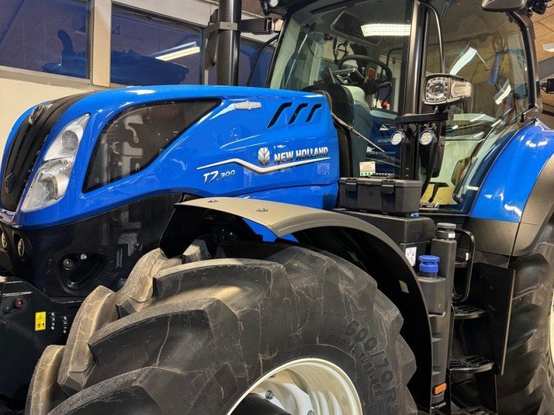 New Holland T7.300 AC Gen