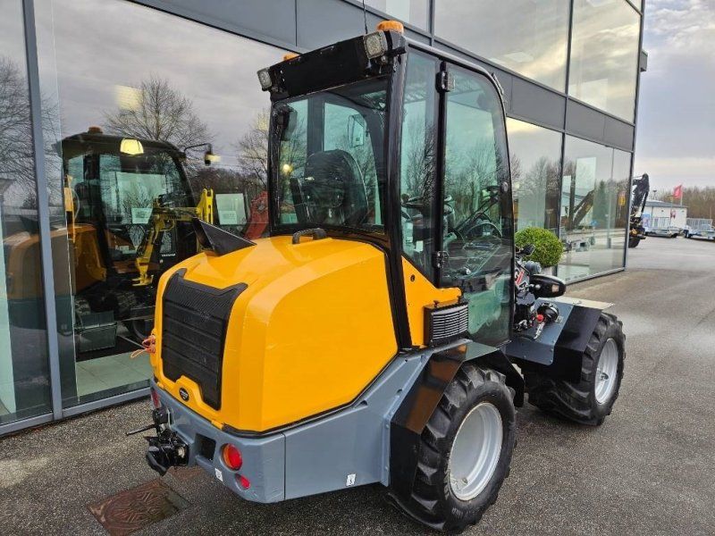 Giant G 2700 X-tra HD