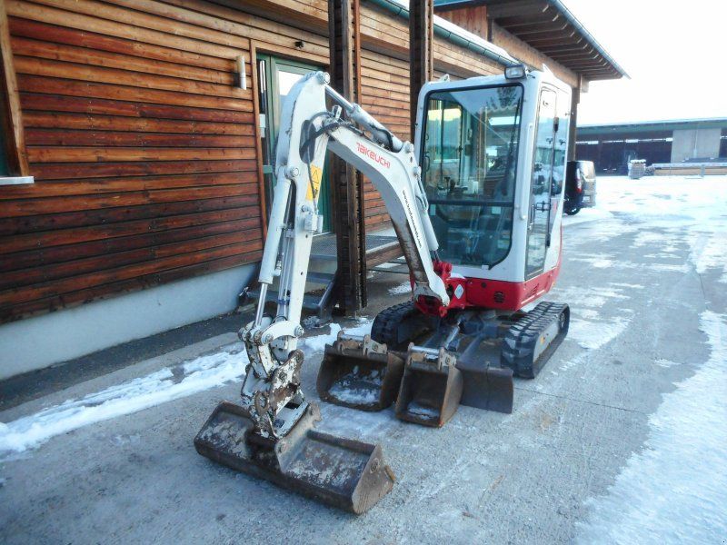 Takeuchi TB 216 ( 1.865kg ) POWERTILT + 3 Löffel