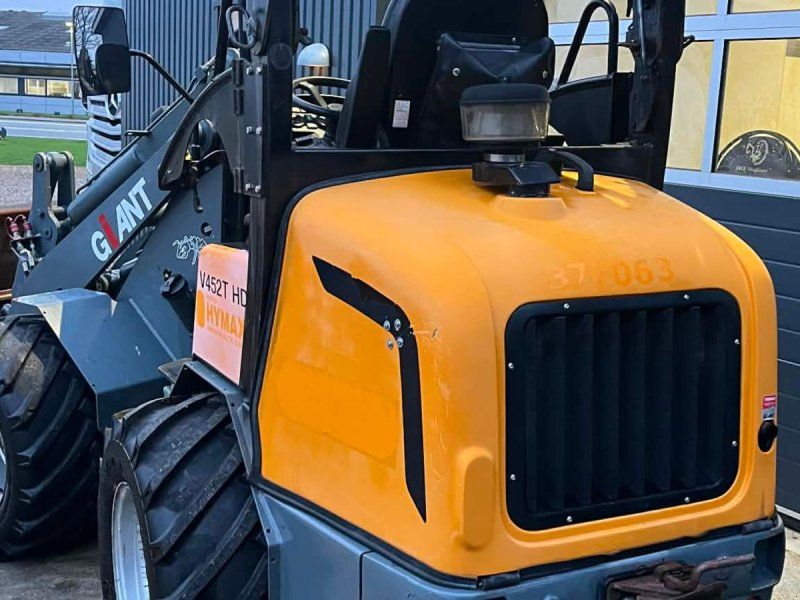 Giant V452T HD