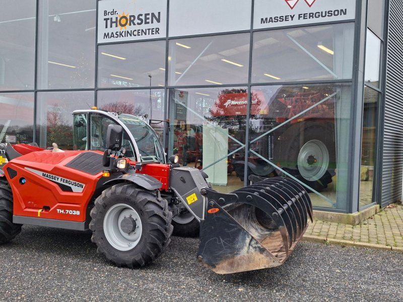Massey Ferguson TH7038