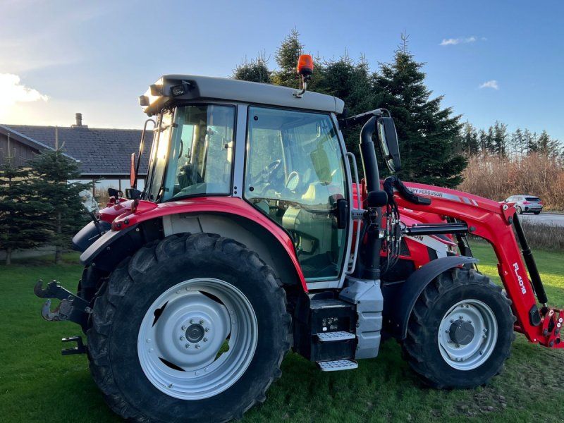 Massey Ferguson 5S.105 Dyna 4 Efficient  FL4018 frontlæsser