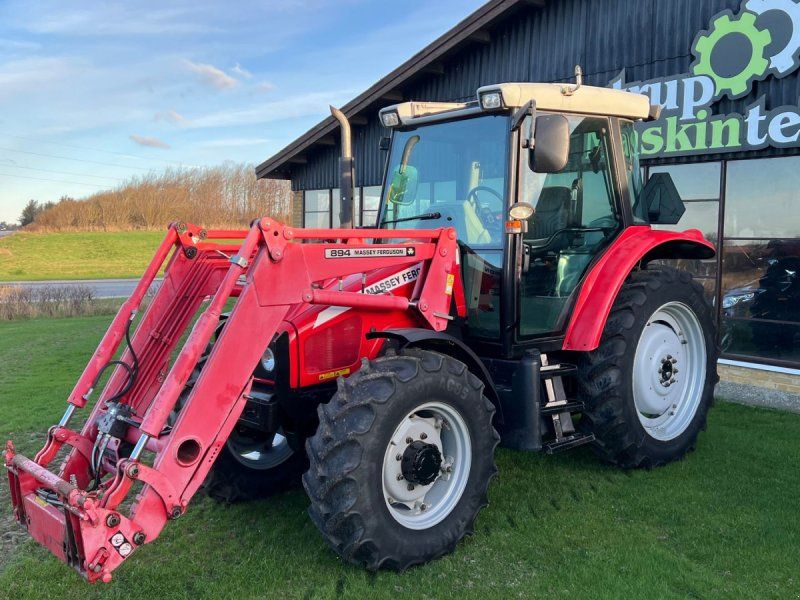 Massey Ferguson 5445 4WD Kun 5500 timer med frontlæsser