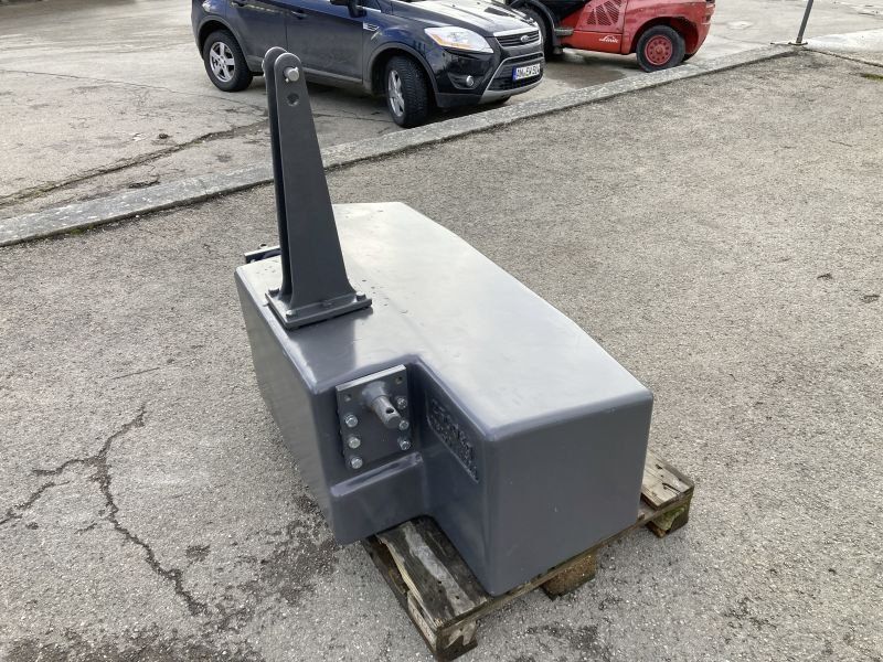 Fendt GEWICHT 2500 KG