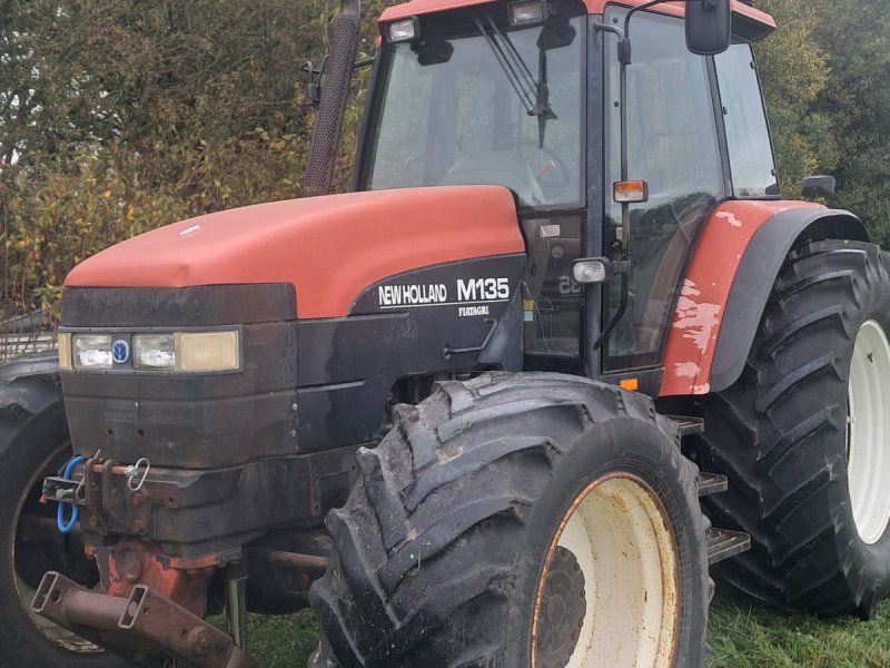 New Holland M135 med frontlift