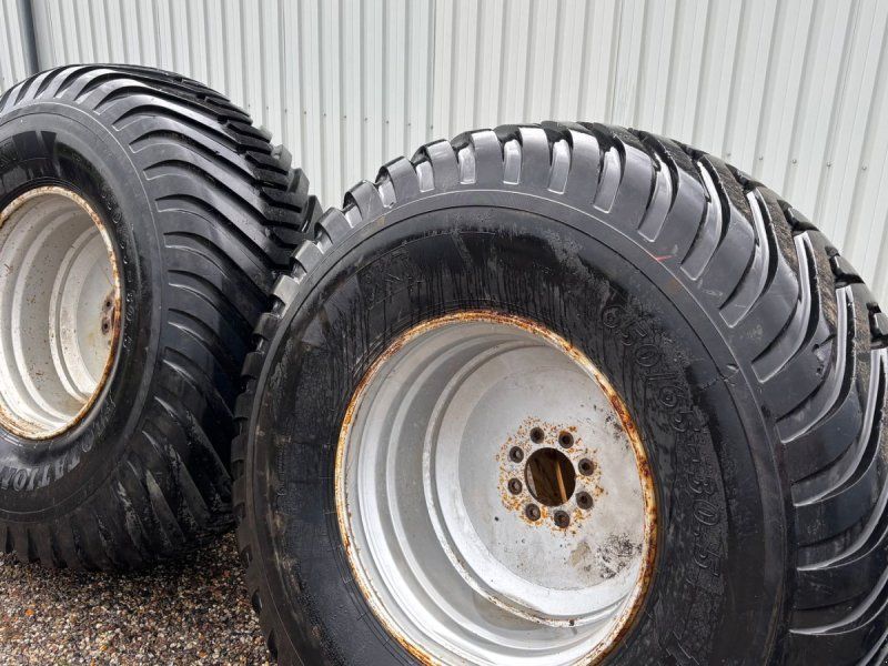 BKT 650/65R30,5  550/60R22,5