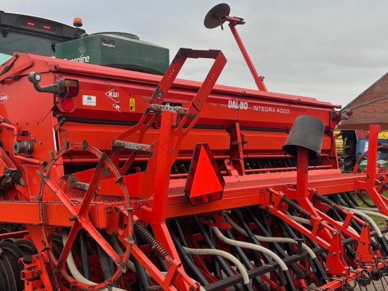Kuhn Integra 4000