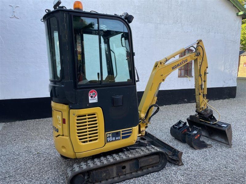 Komatsu PC16-3HS