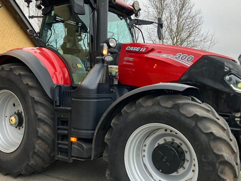 Case IH Optum 300 CVX