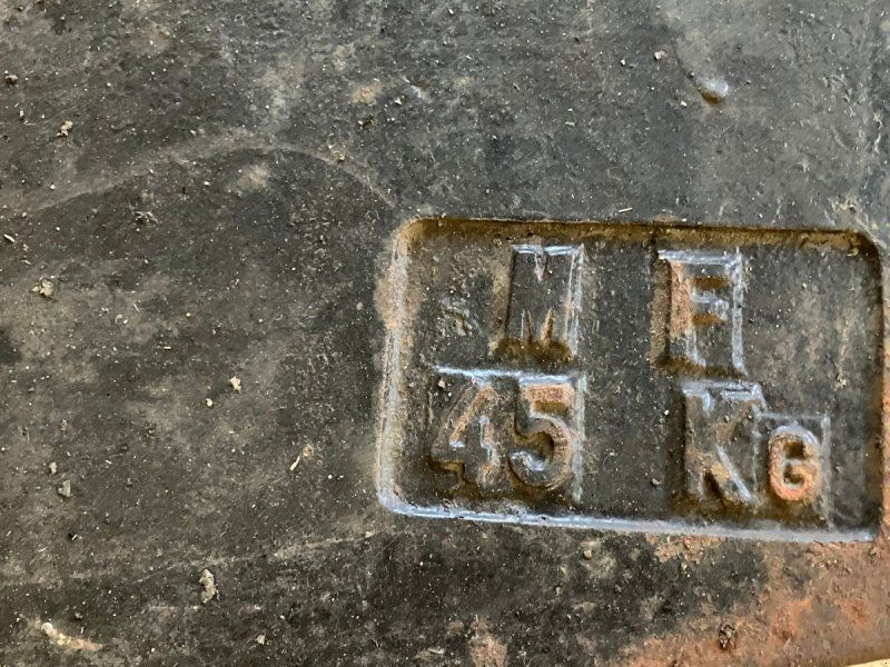 Massey Ferguson vægt 45kg