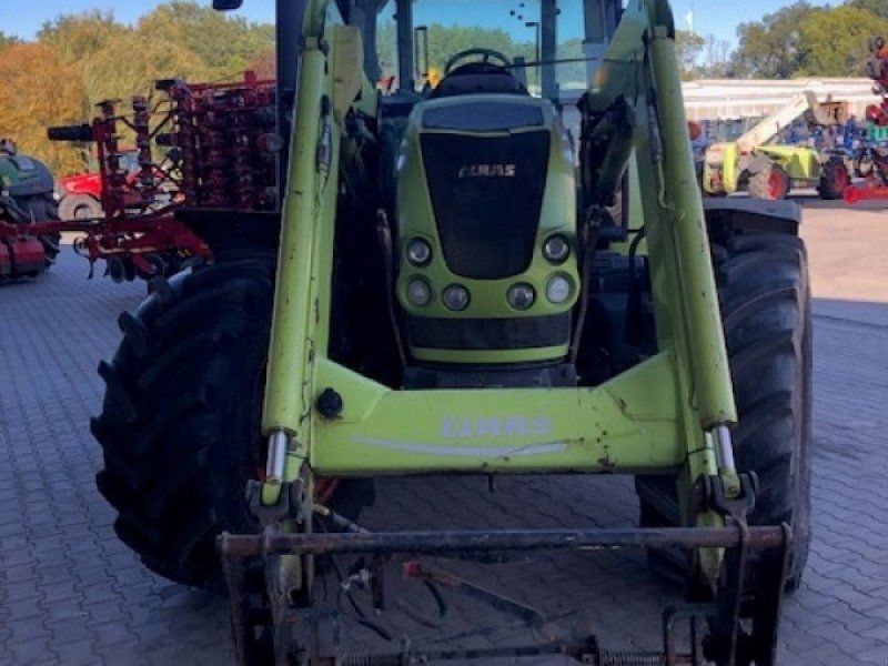 Claas Arion 630