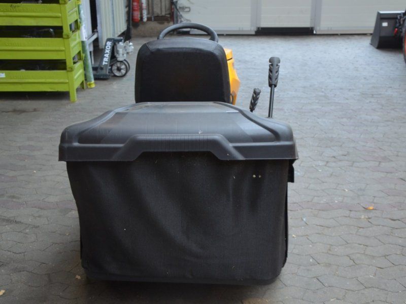 Cub Cadet XT1 OR 106