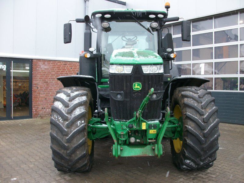 John Deere 7270R