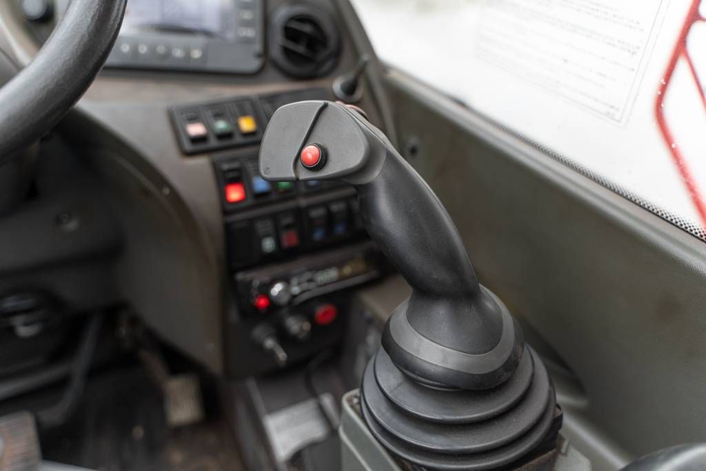 Manitou MRT 2150 Plus Privilege