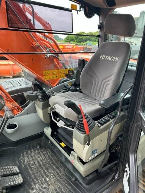 Hitachi ZX 210 LC-5B