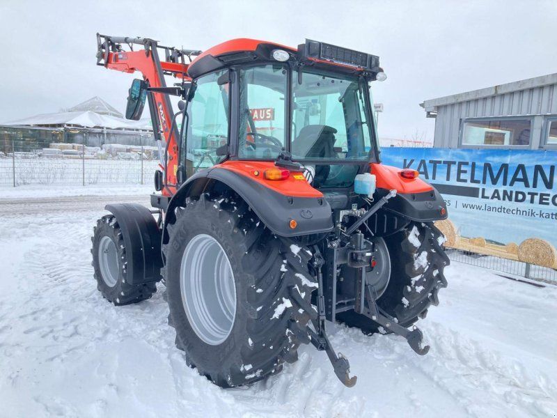 Kubota M4062