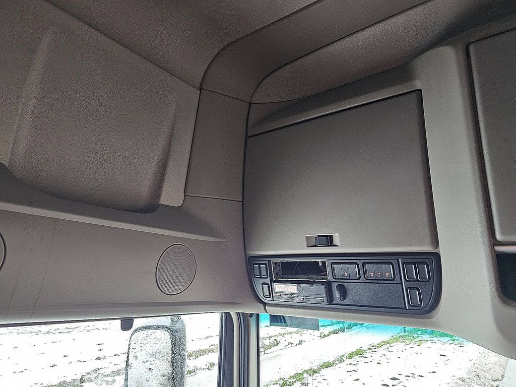 DAF XF 480 superspace intarder