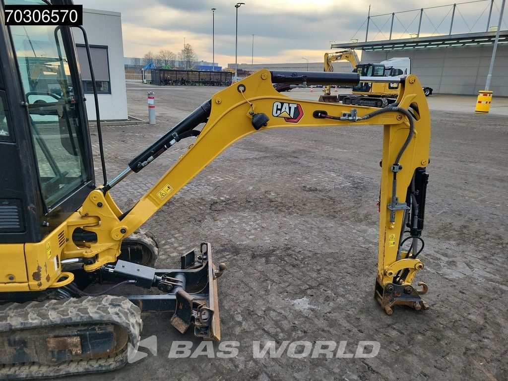 Caterpillar 301.8