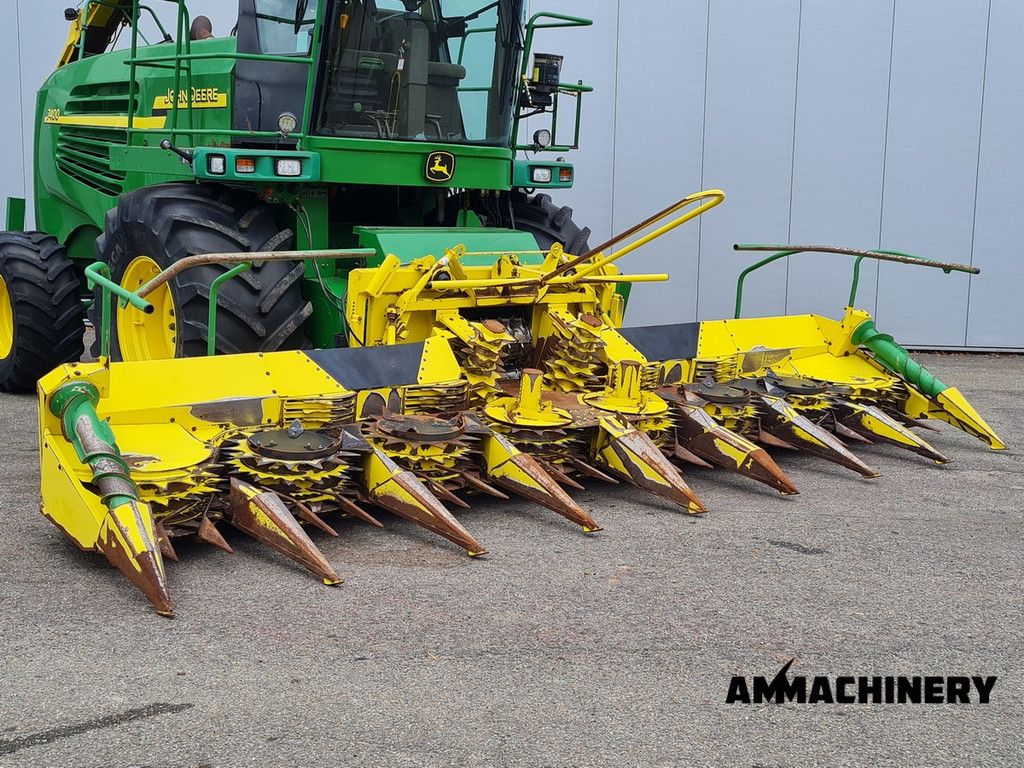 John Deere 7400 forage harvester