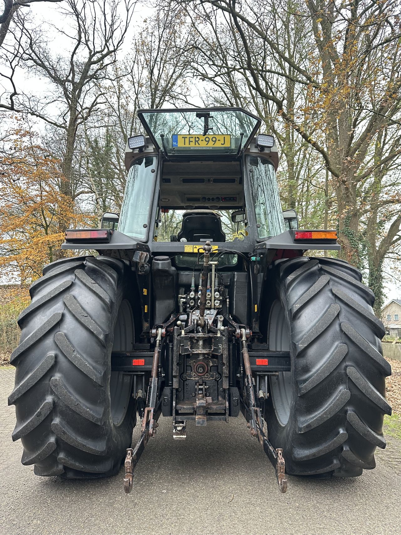Massey Ferguson 6255