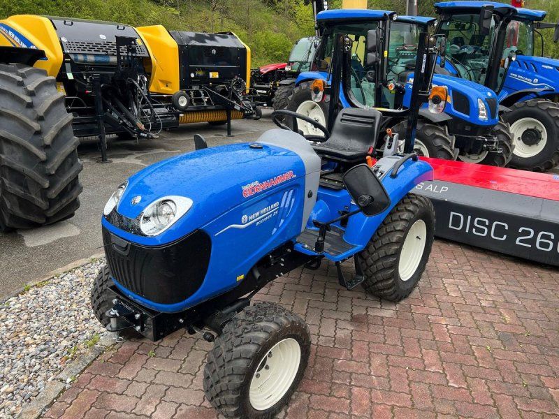 New Holland Boomer 25