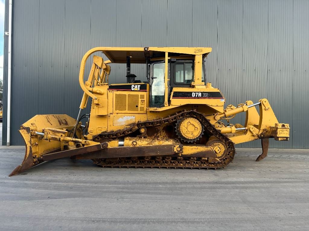 CAT D7R II